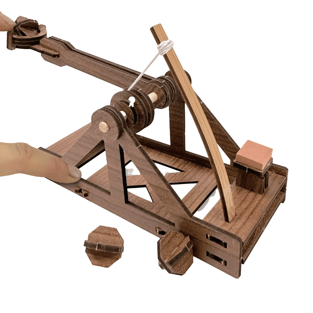 mini Catapult : Siege Engine Engineering Kit - Copernicus Toys